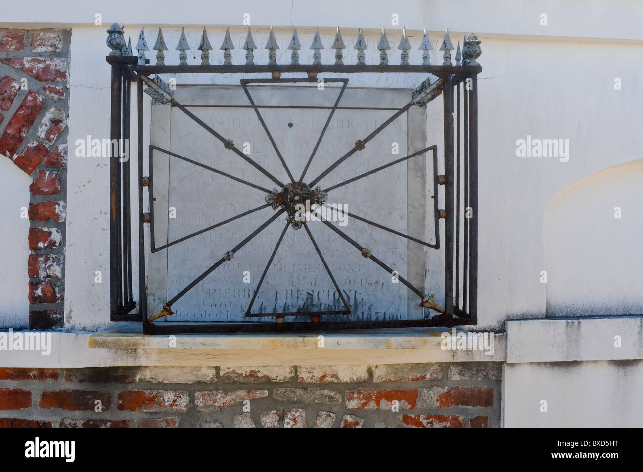 New Orleans über Boden Friedhof Post-Katrina Stockfoto