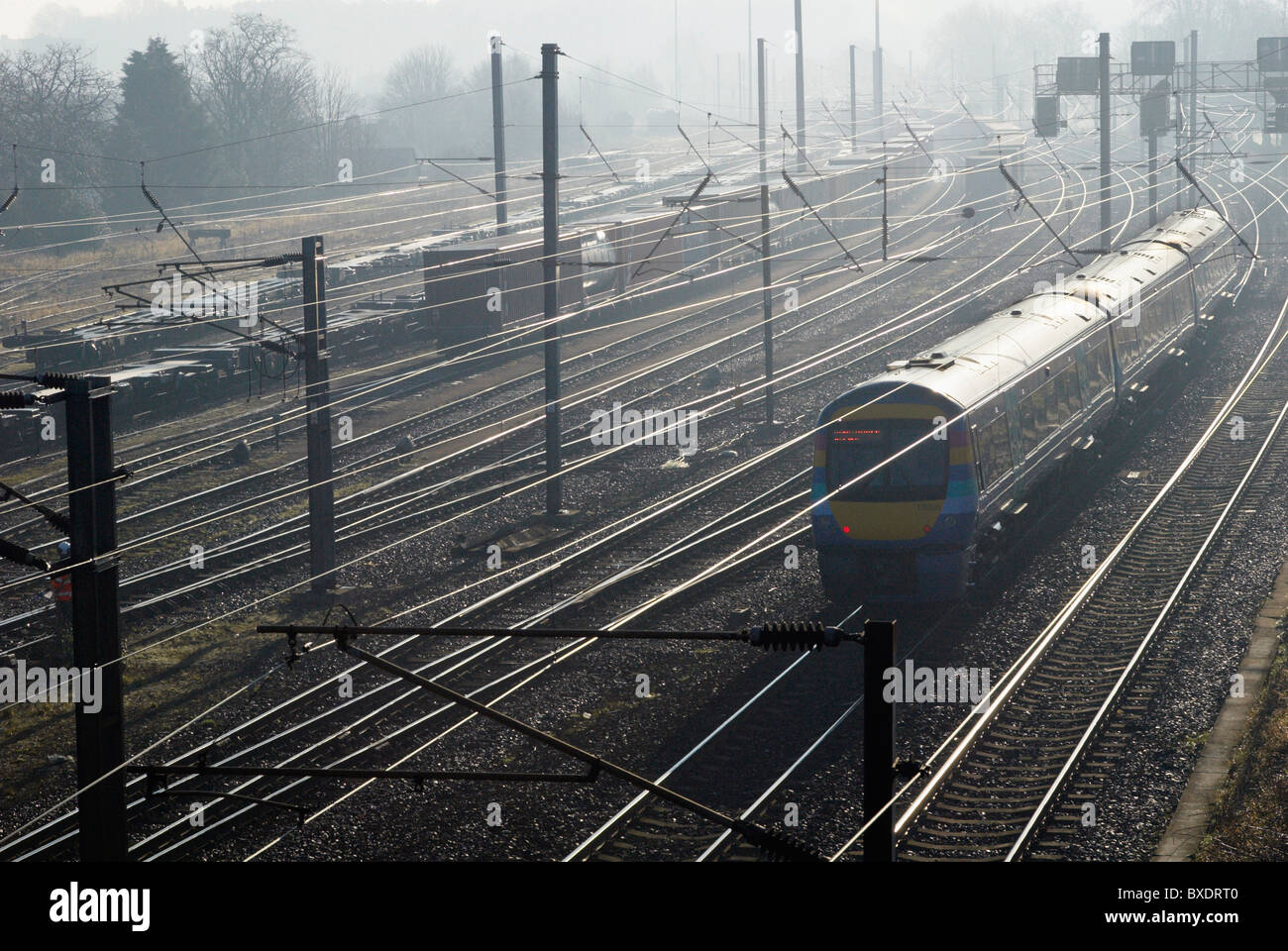 Bahn-Linien an einem frostigen Morgen in Ipswich, Suffolk UK Stockfoto