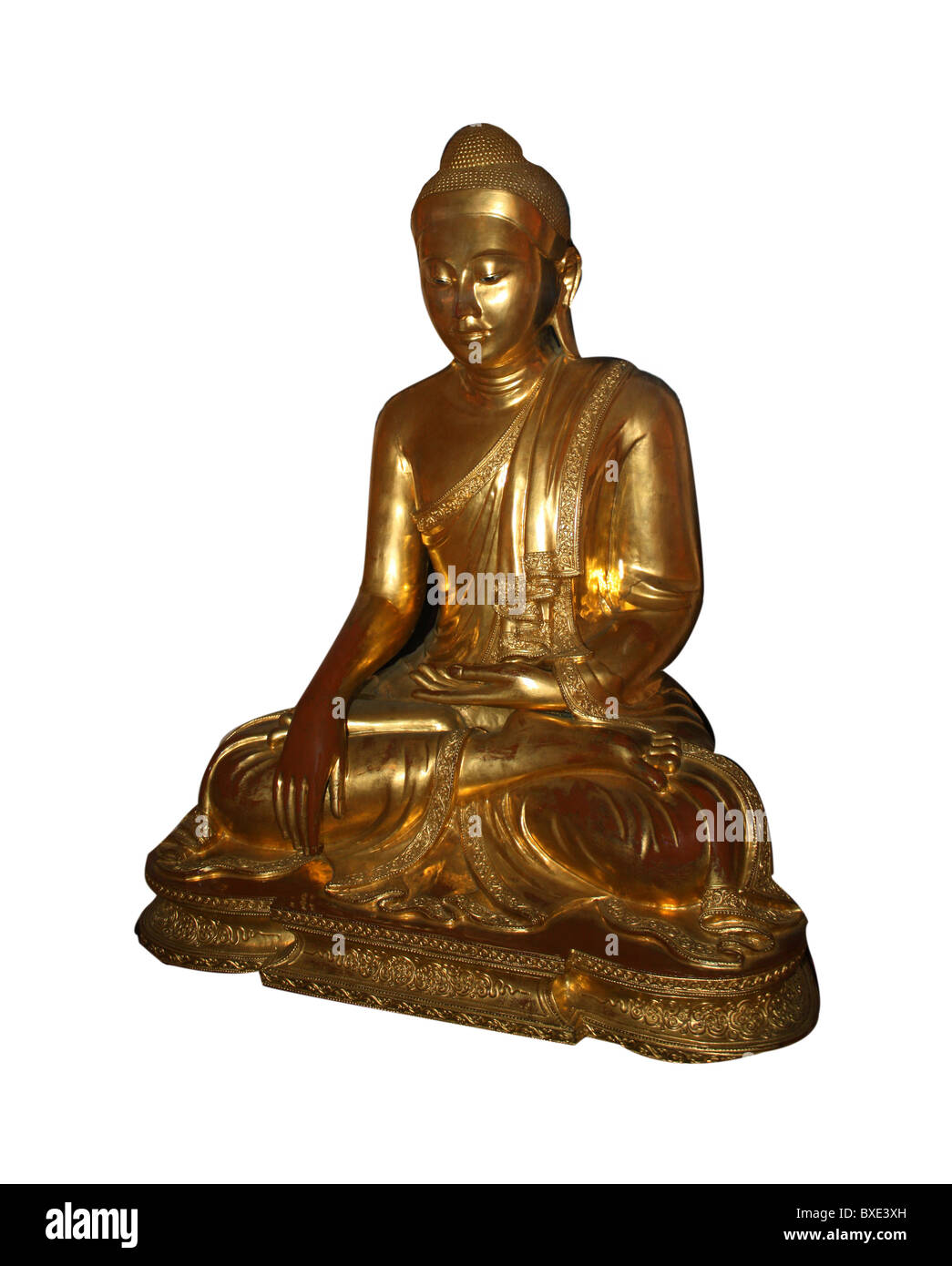 Ein goldener Buddha-Idol in weißem Hintergrund Stockfoto