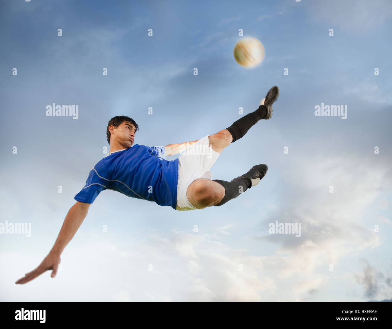 Fußball Spieler munter Stockfoto