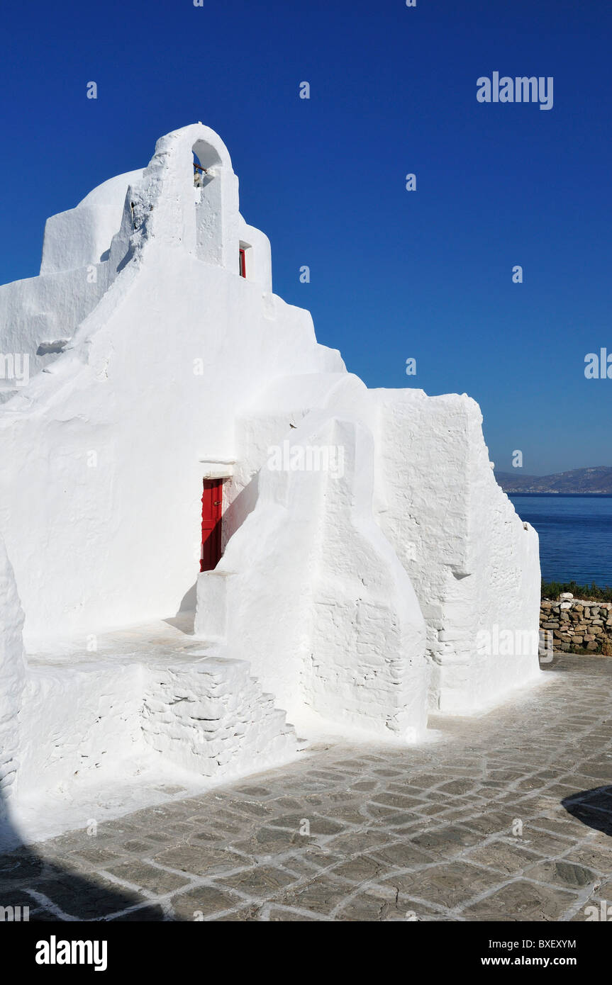 Mykonos. Griechenland. Die weiß getünchten Panagia Paraportiani Kirche, im Kastro Bereich von Chora. Stockfoto