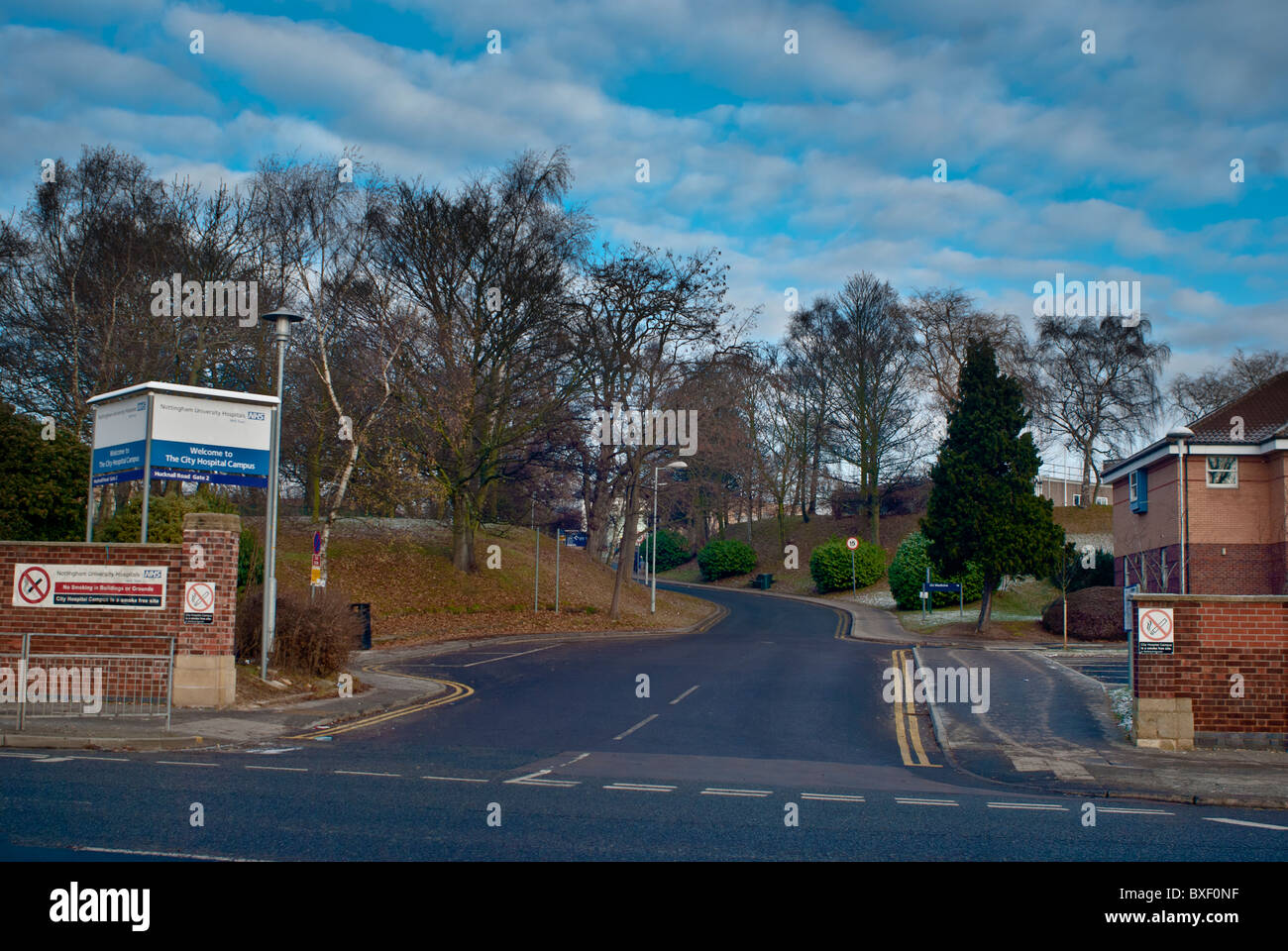 Einer der Eingänge Hucknall Straße Stadtkrankenhaus Nottingham, Nottinghamshire, England, UK. Stockfoto