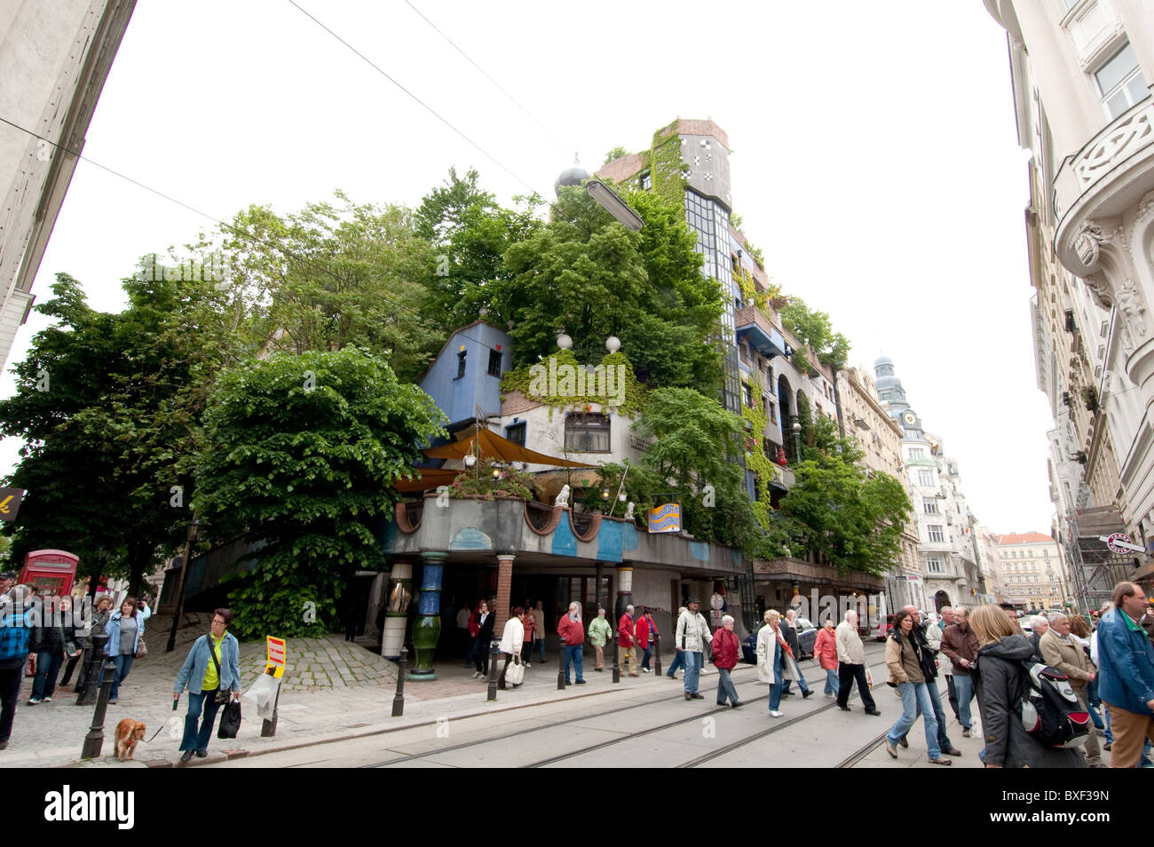 Wien Österreich Hundertwasser Haus eines Wohnhauses Wohnung entworfen ...