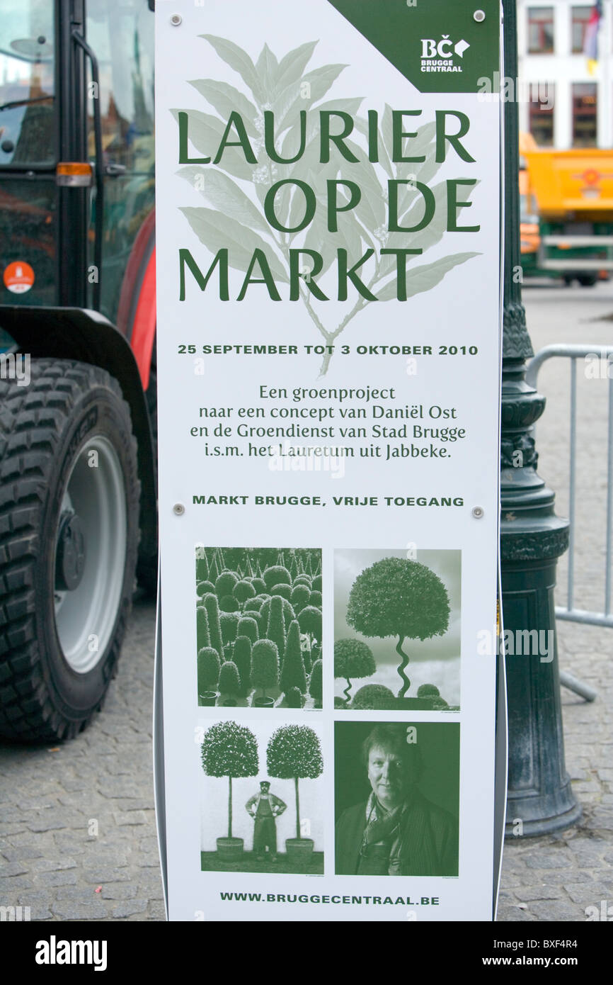 Zeichen In Arbeit, Laurel am Markt Display, Grand Hotel, Brügge, Belgien, Europa Stockfoto