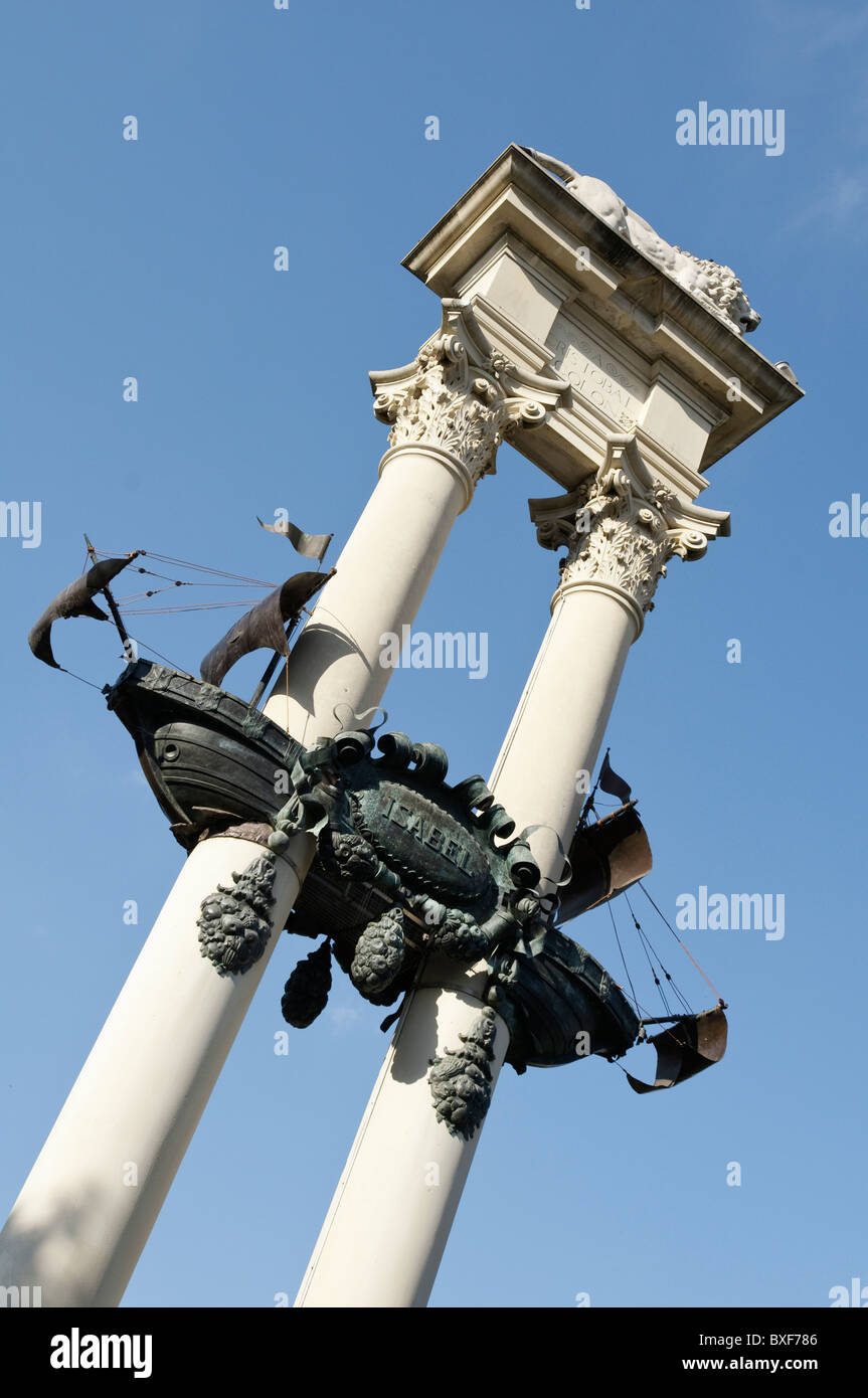 Das Christopher Columbus-Denkmal In den Murillo-Gärten in der Nähe der Stadtmauer Alcazar, Sevilla, Spanien Stockfoto