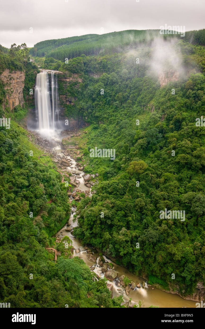 Karkloof Wasserfälle stürzen 88 Meter talwärts Karkloof. Howick. KwaZulu-Natal Midlands, Südafrika. Stockfoto