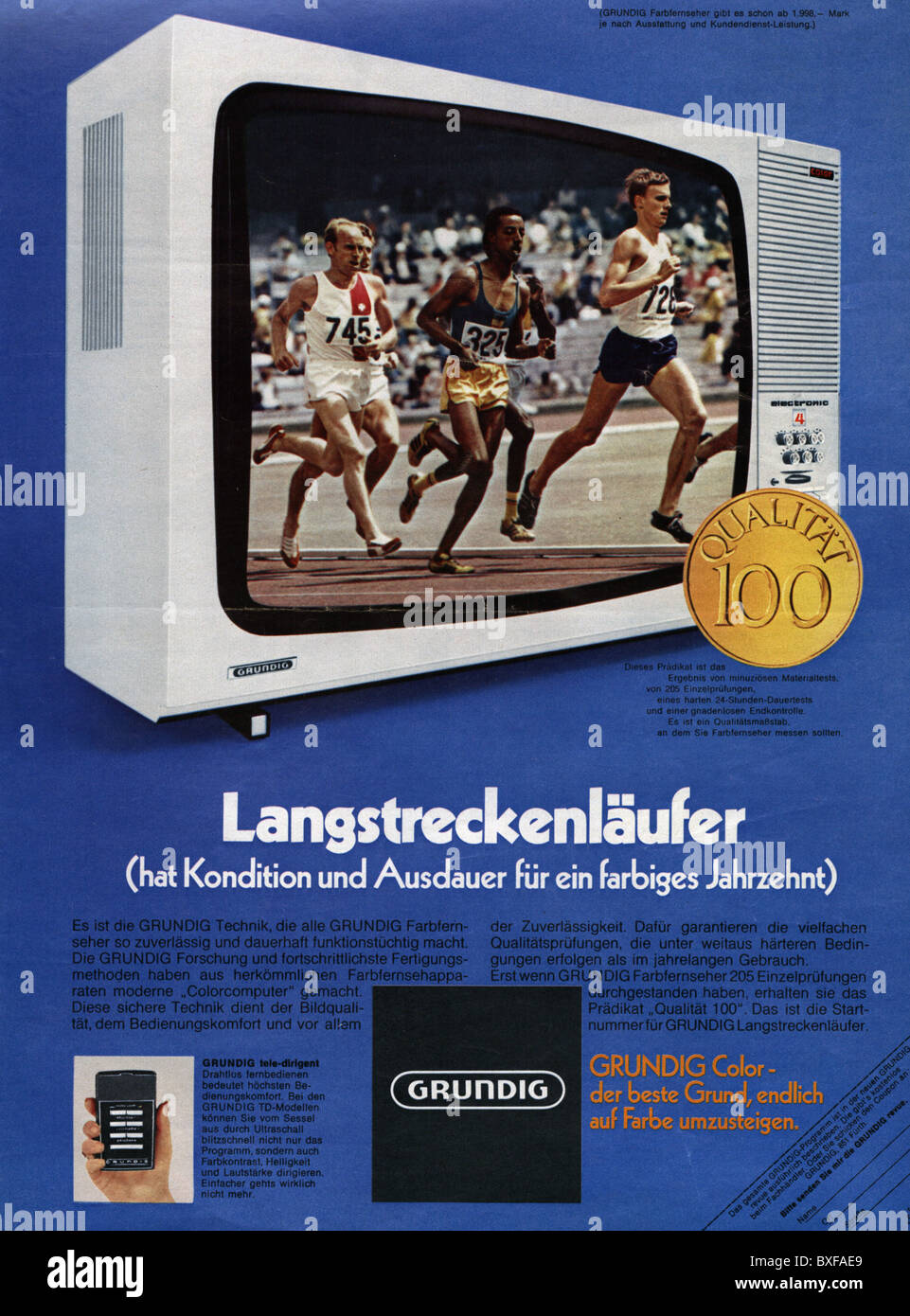 Werbung, Fernsehen, Werbung für Grundig Farbfernseher, aus einer Zeitschrift, Deutschland, Oktober 1971, Zusatzrechte-Clearences-nicht vorhanden Stockfoto