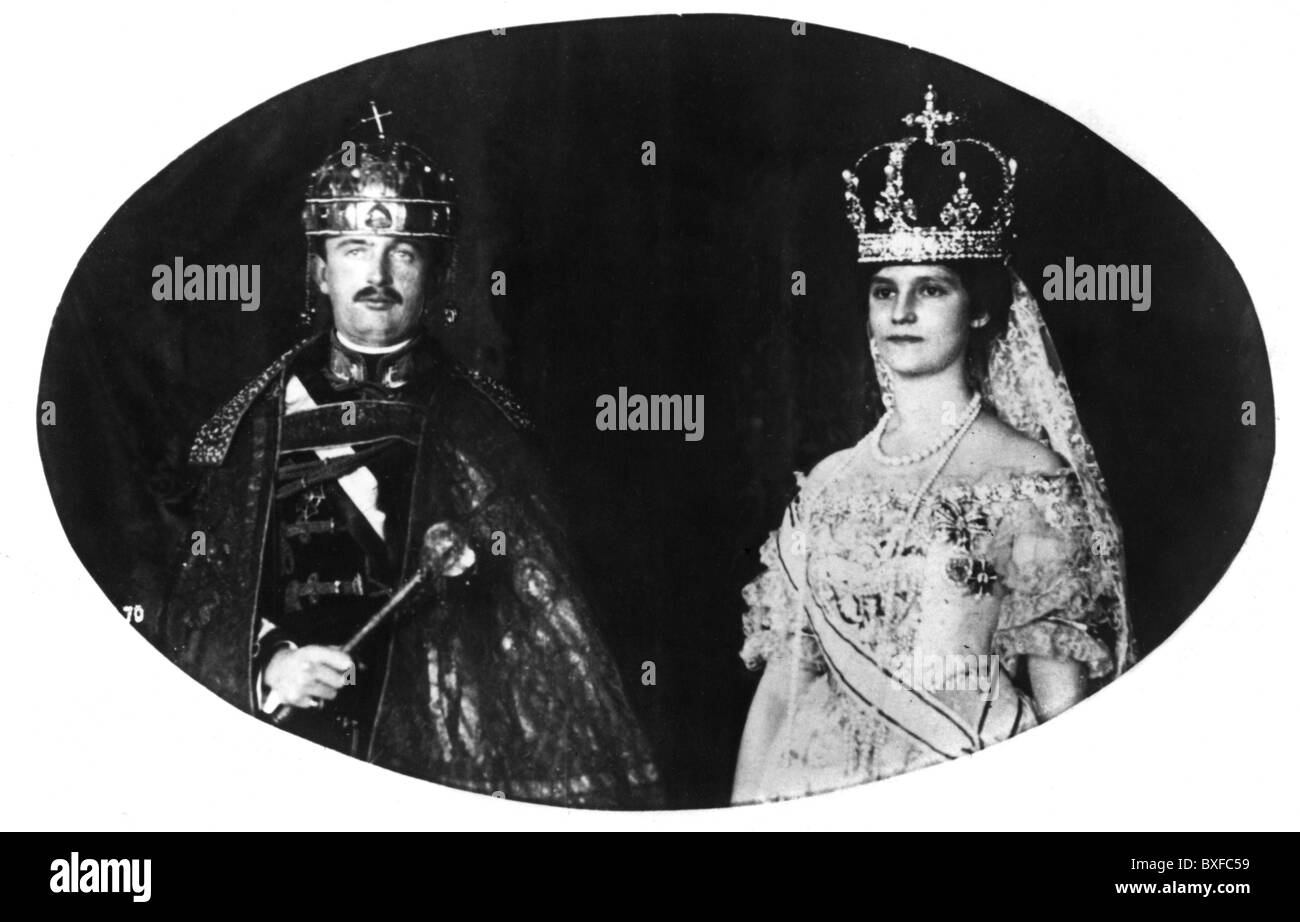 Karl, I., 17.8.1887 - 1.4.1922, Kaiser von Österreich 21.11.1916 - 11.11.1918, mit Ehefrau Zita, die ungarische Regalien trägt, Dezember 1916, Stockfoto