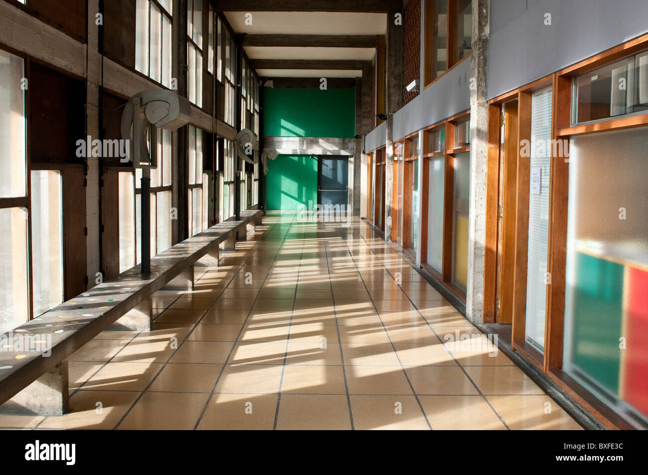 Korridor, Unite d' Habitation von Le Corbusier, Marseille, Frankreich Stockfoto