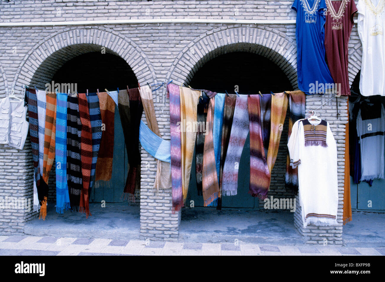 14. Jahrhundert Ouled El-Hadef (Altstadt) von der Sahara Wüste Oase Stadt von Tozeur - Tunisa. Stockfoto