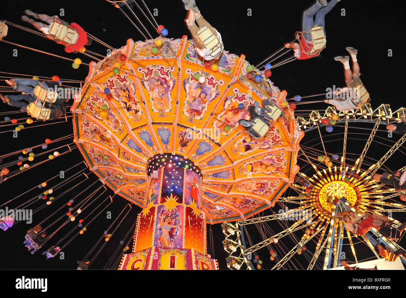 Festlichkeiten, Jahrmarkt, Volksfest, Oktoberfest München, Flugzeug, Deutschland, 3.10.2010, zusätzliche-Rechte-Clearenzen-nicht verfügbar Stockfoto