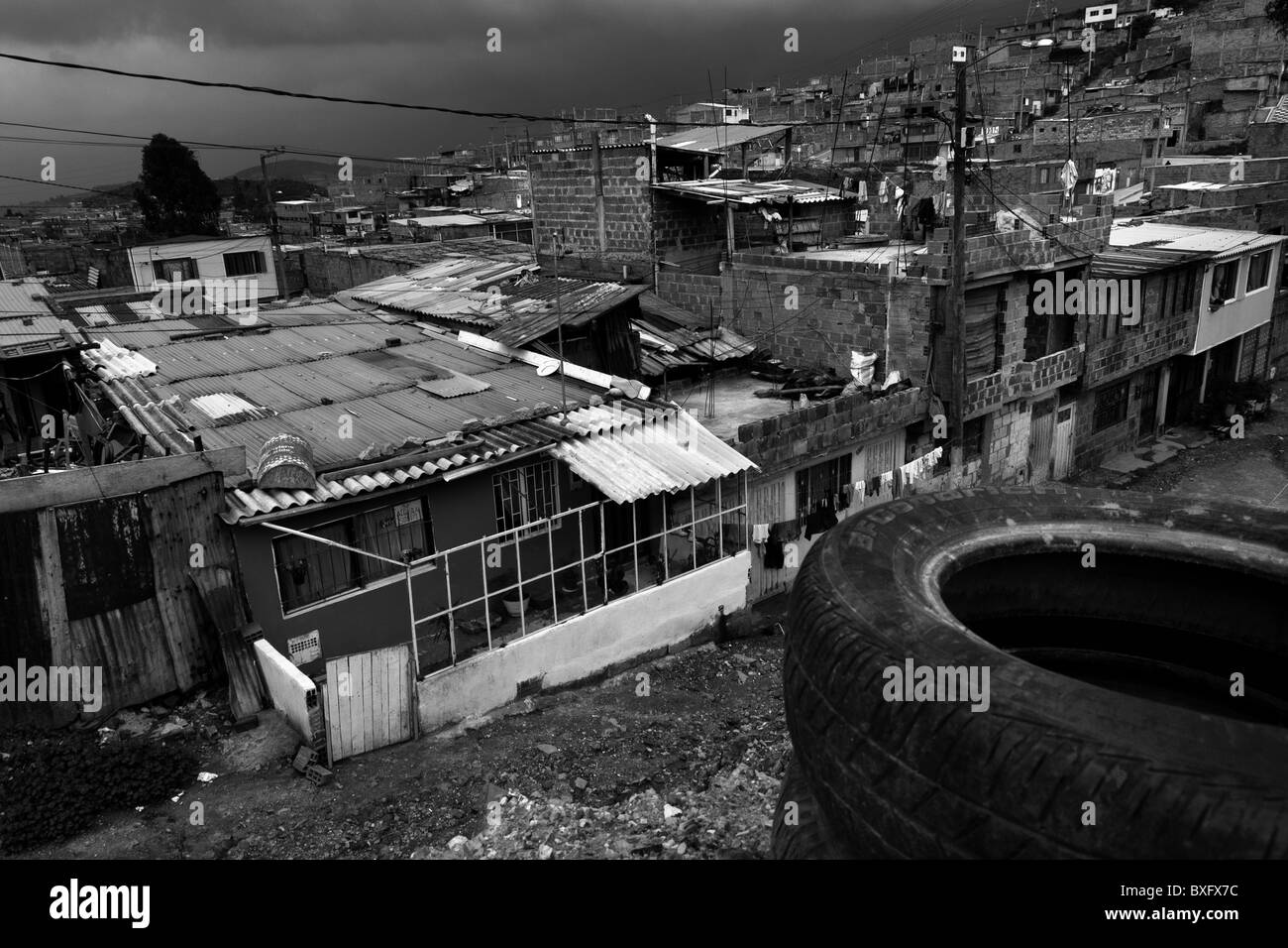 Ciudad Bolívar, ein Elendsviertel im Süden von Bogotá, wo vertriebene Menschen aus allen Teilen des Landes leben, Kolumbien Stockfoto