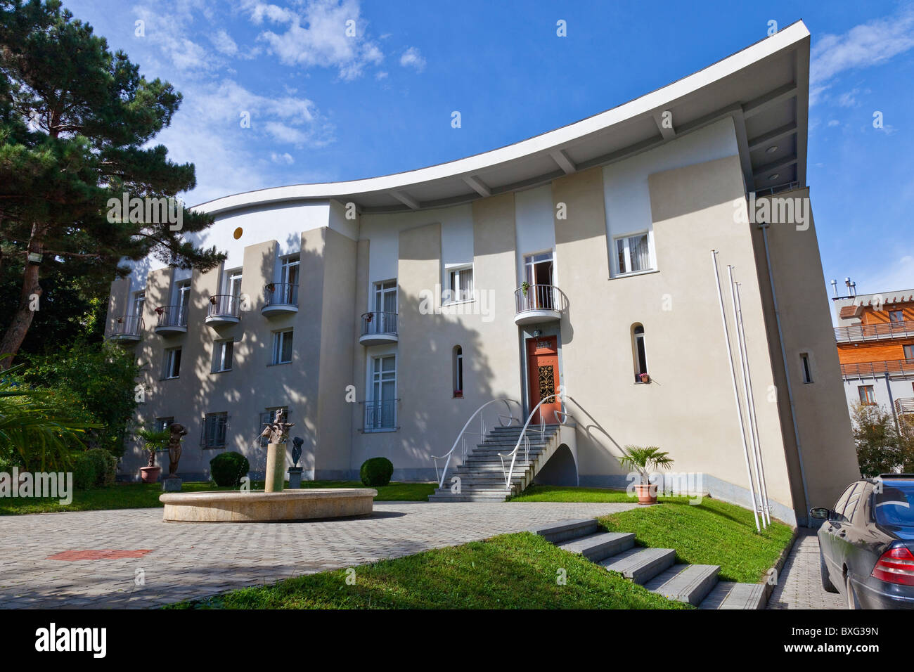 Äußere Merab Berdzenishvili International Culture Center oder "Muza" in Tiflis (Tbilissi), Georgien, Kaukasus. JMH3961 Stockfoto