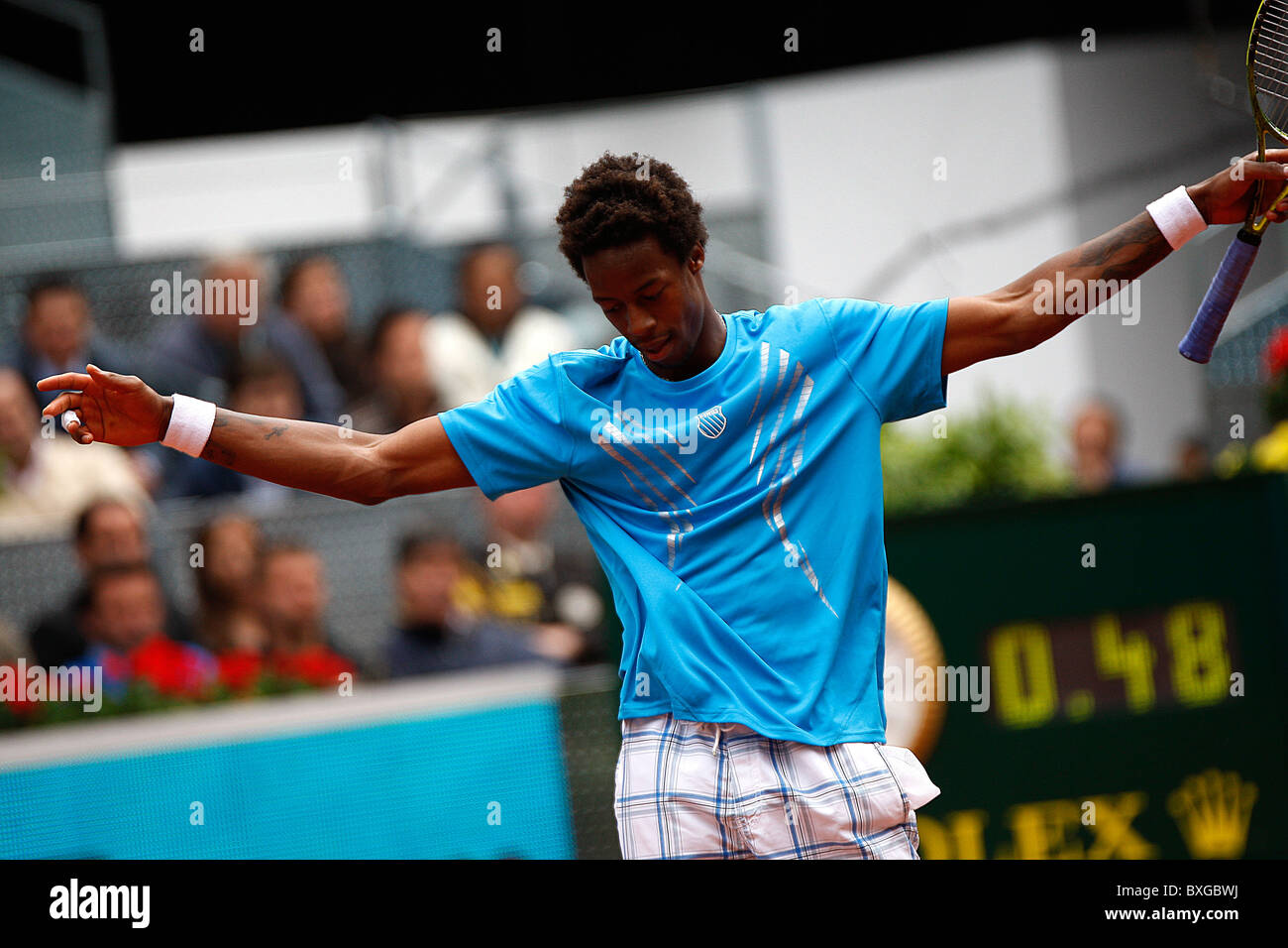 Gael Monfils (FRA) in Aktion gegen Rafael Nadal (ESP) im Q-Finale - Männer Mutua Madrilena Madrid Open Tennisturnier Stockfoto