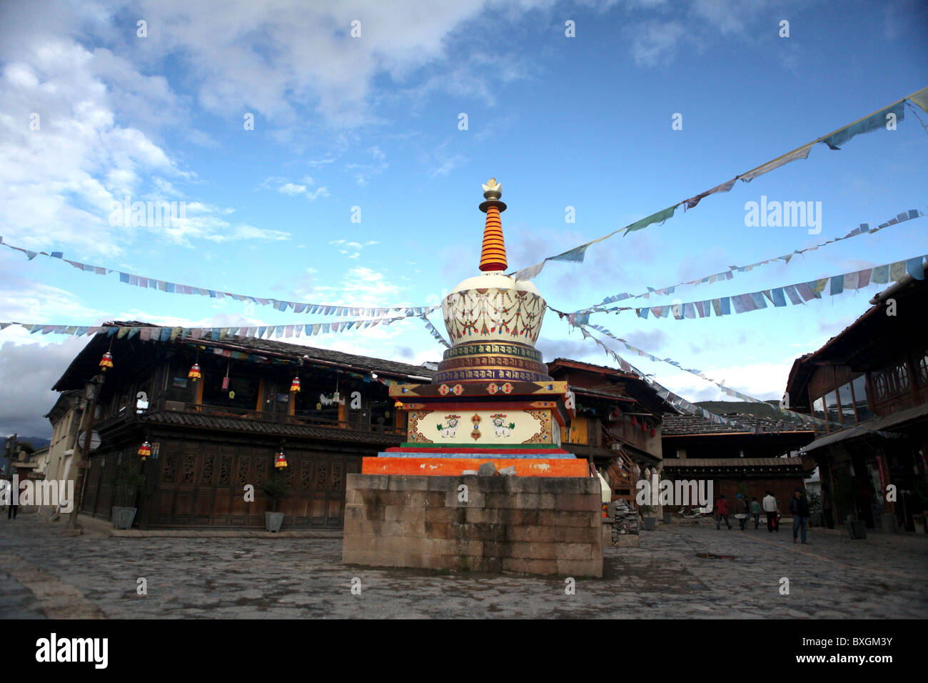 Eine tibetische Tibet Stupa in der Stadt Shangri La in der Provinz Yunnan, China. Stockfoto