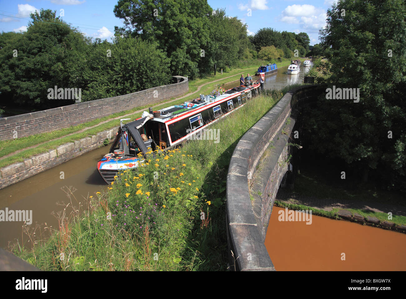 Poole Aquädukt in der Nähe von Kidsgrove Staffordshire wo Macclesfield Kanal über den Trent und Mersey Kanal geht Stockfoto