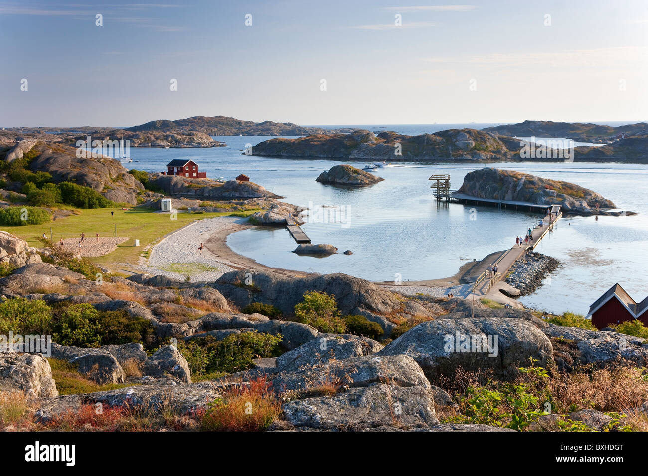 Baden im Meer, SkŠrhamn auf Insel Tjorn, Bohuslan, auf der Westküste von Schweden Stockfoto