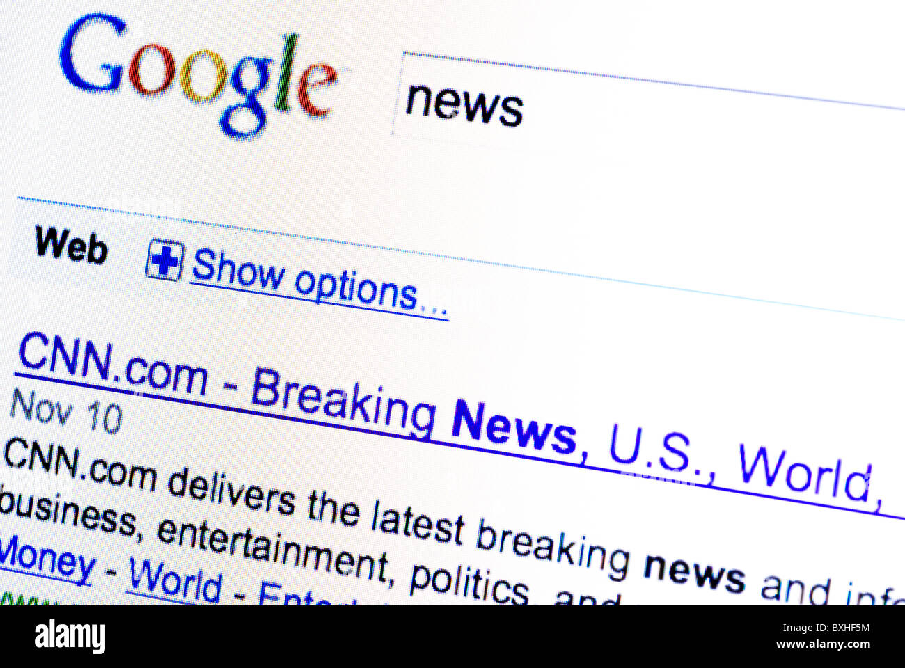 Auf der Suche nach Nachrichten auf Google-Ergebnisse in CNN in Position als Nummer eins Stockfoto