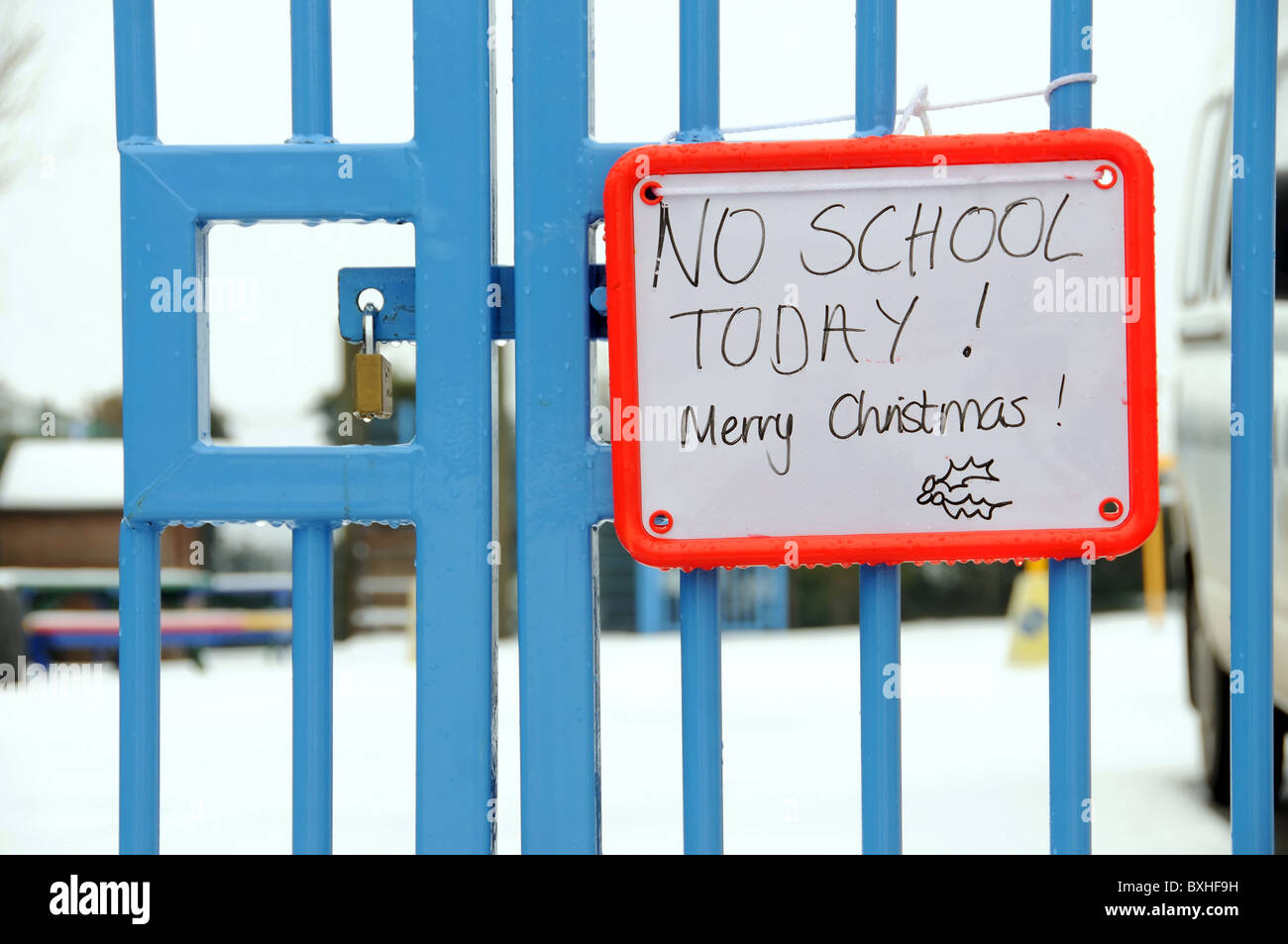 Britische Schule wegen Schnee geschlossen Stockfoto