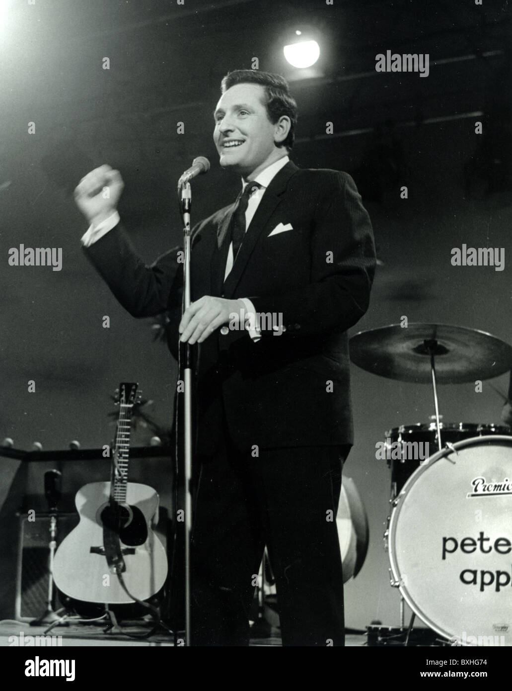LONNIE DONEGAN (1931 – 2002) schottische Skiffle-Musiker im April 1962 Stockfoto