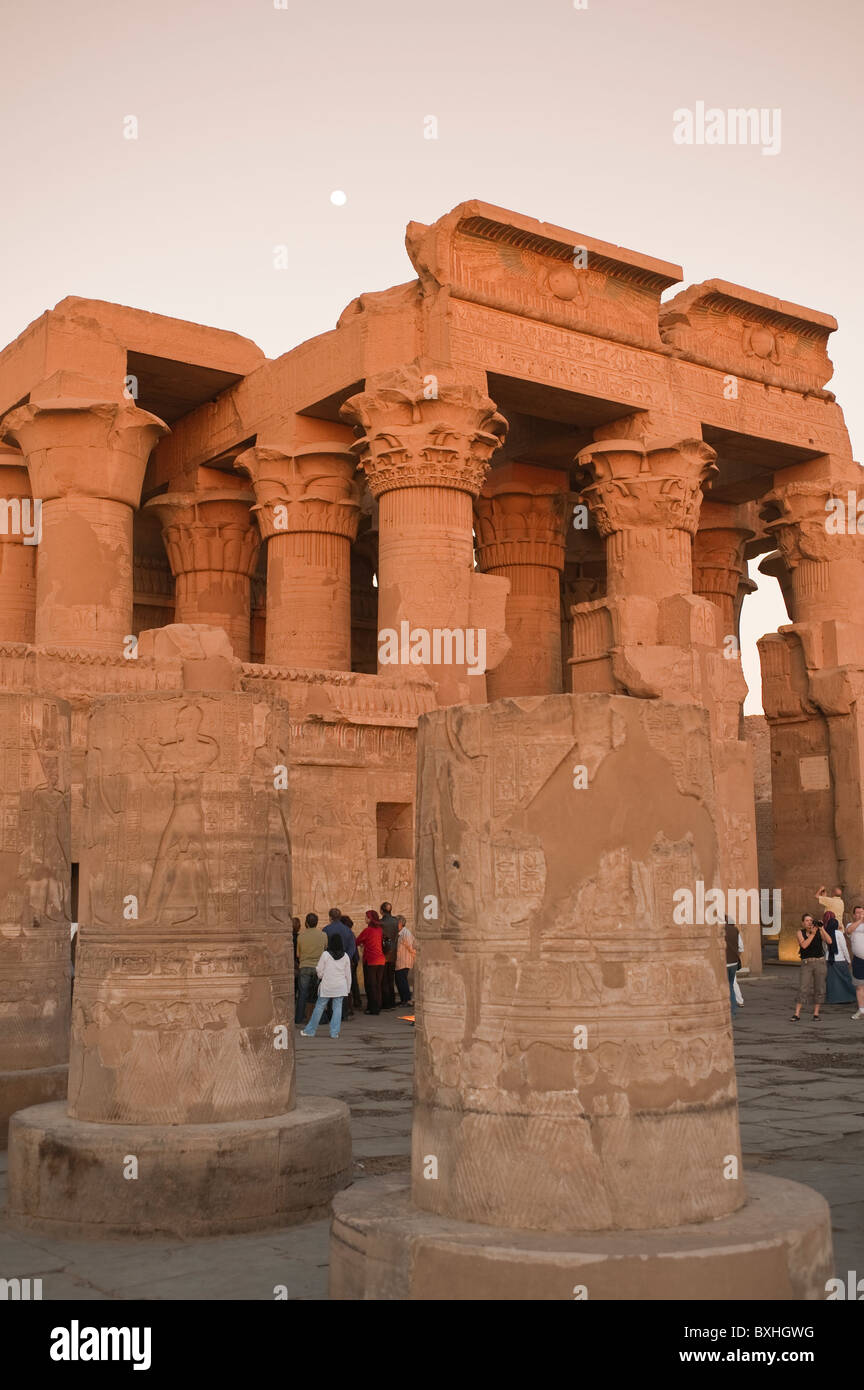 Ägypten, Kom Ombo. Ägyptische Hieroglyphen Tempel von Kom Ombo. Stockfoto