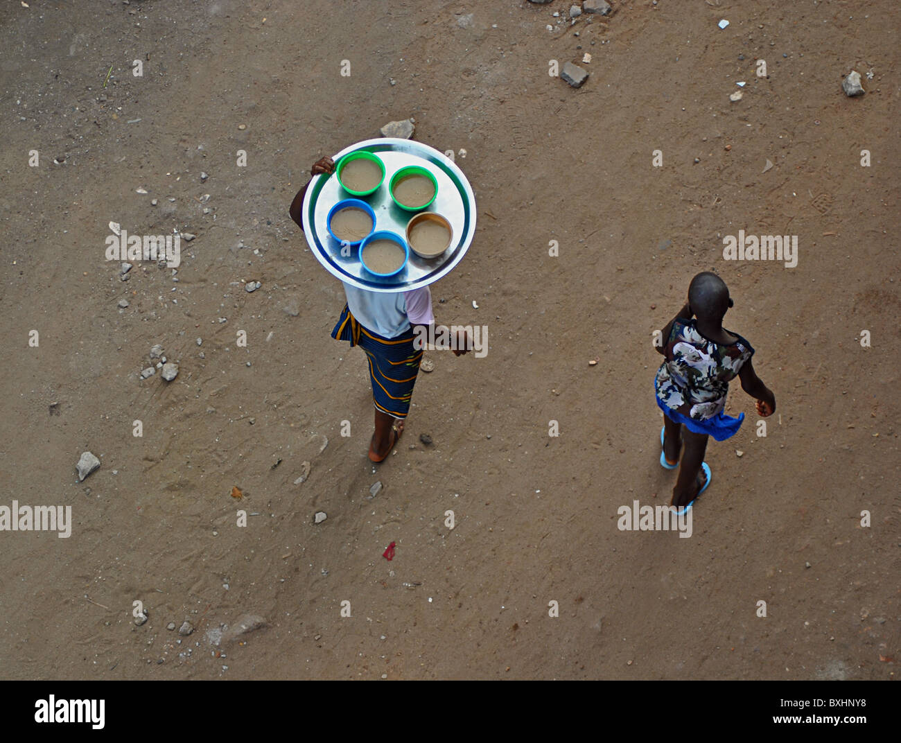 Straßenszene in Abidjan, Elfenbeinküste, Westafrika Stockfoto