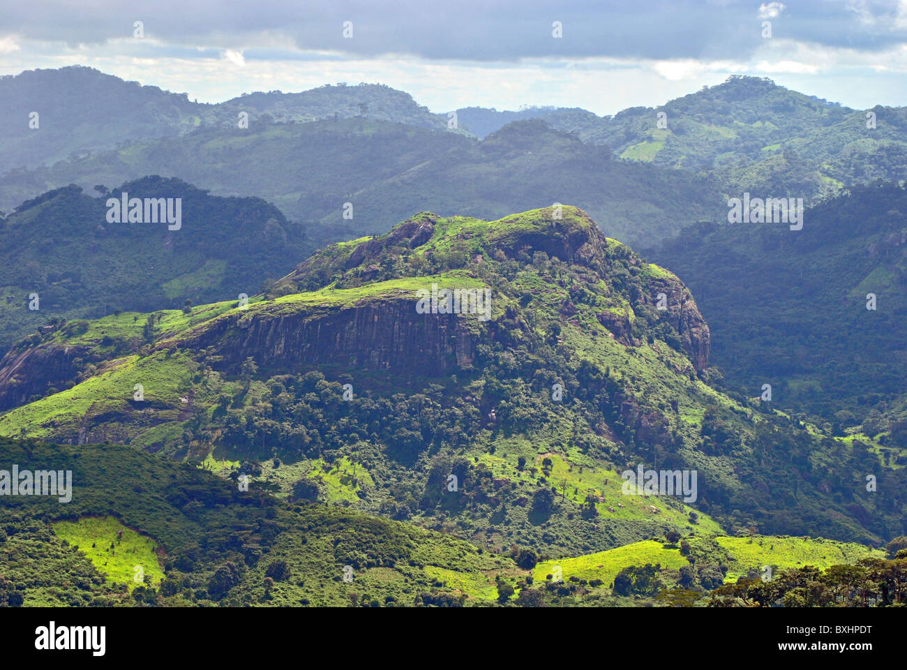 Schroffe Landschaft in der Nähe von Mann, Elfenbeinküste, Westafrika Stockfoto