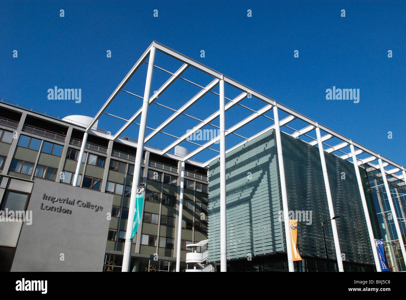 Tanaka Business School, Imperial College, London, Großbritannien. Entworfen von Foster & Partner und Buro pyramidenförmiges. Stockfoto
