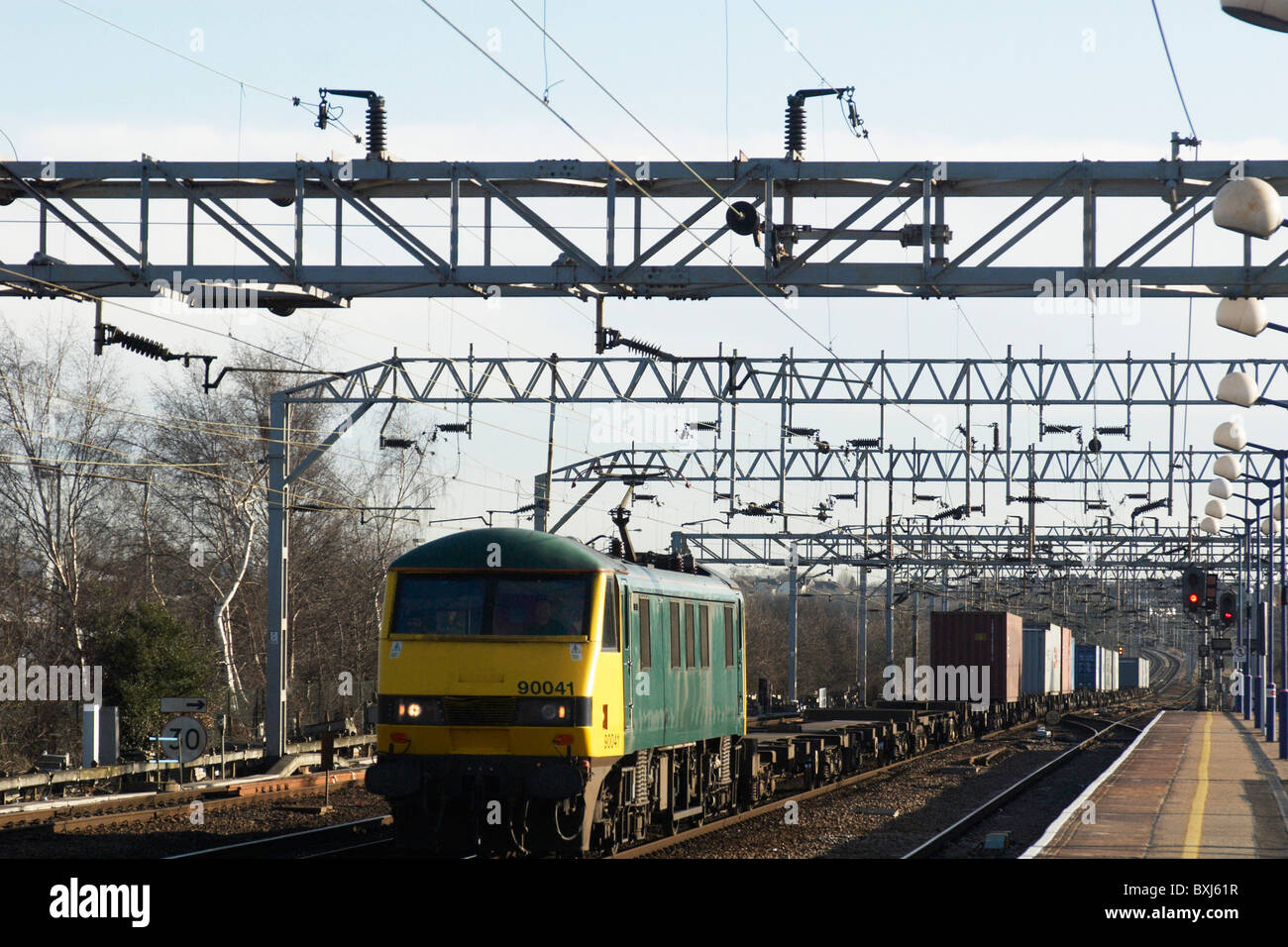 Güterzug bereiste Colchester Eisenbahn station UK Stockfoto