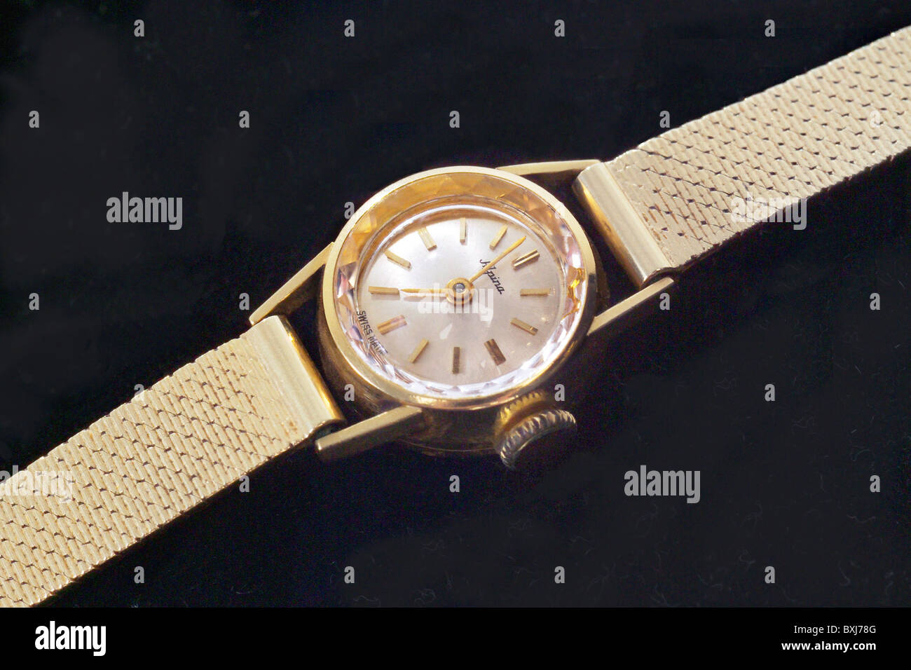 Uhren, Armbanduhren, Damenuhren, Gold, Schweiz, um 1975, Zusatz-Rechte-Clearenzen-nicht lieferbar Stockfoto