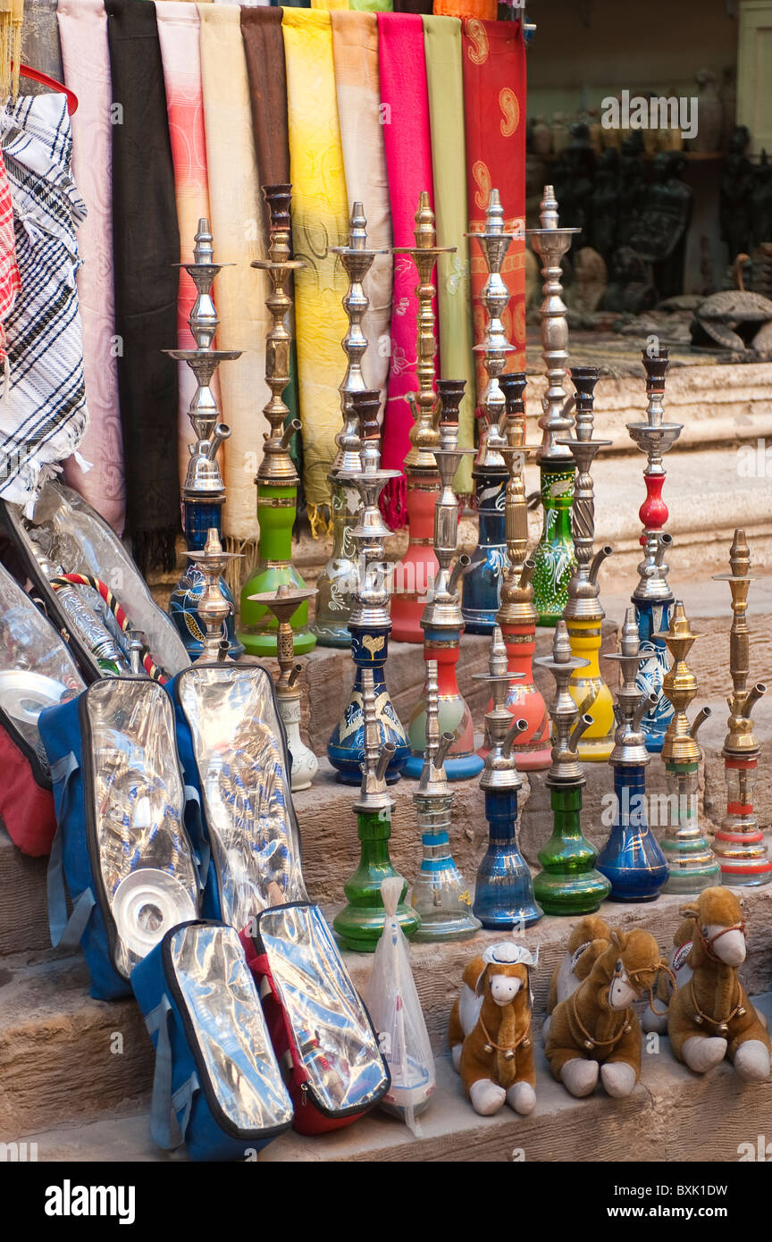 Ägypten, Luxor. Hookah auf dem El Souk Markt. Stockfoto