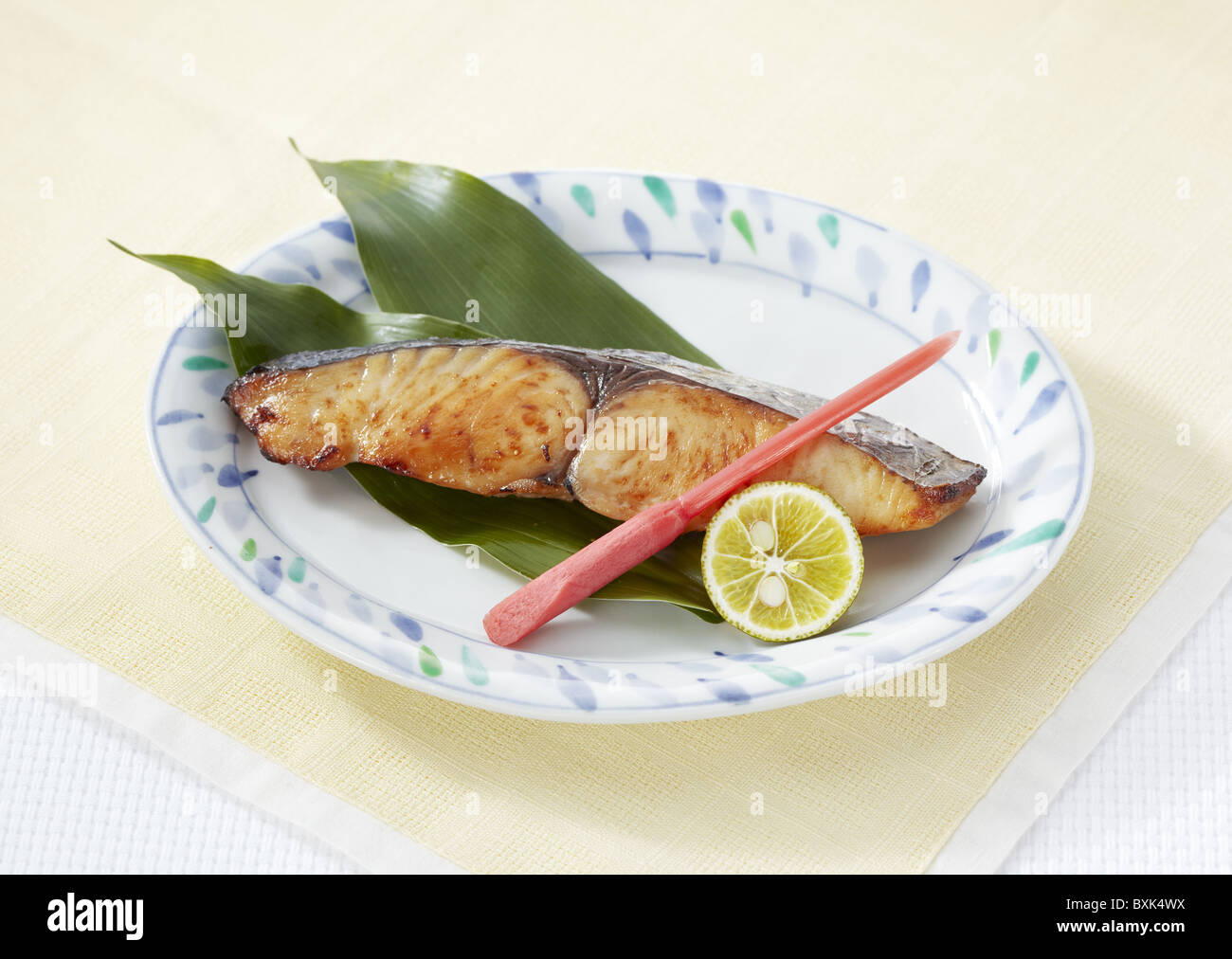Gegrillte japanische spanische Makrele in Saikyou Miso vergoren Stockfoto