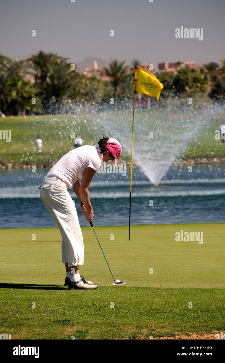 Golfer auf Palmeraie Golf Course im Bereich La Palmeraie von Marrakesch Stockfoto