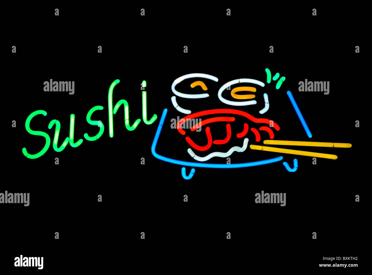 Sushi-Leuchtreklame auf schwarzem Hintergrund isoliert Stockfoto