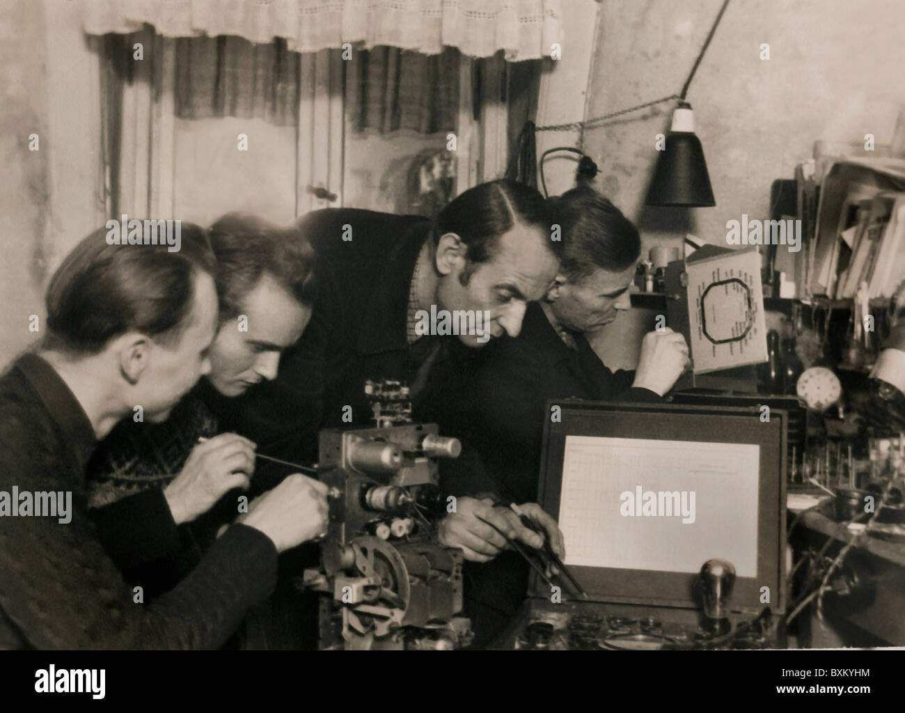 Rundfunk, Hörfunk, Bastelfreunde, Deutschland, um 1947, Zusatzrechte-Clearences-nicht vorhanden Stockfoto