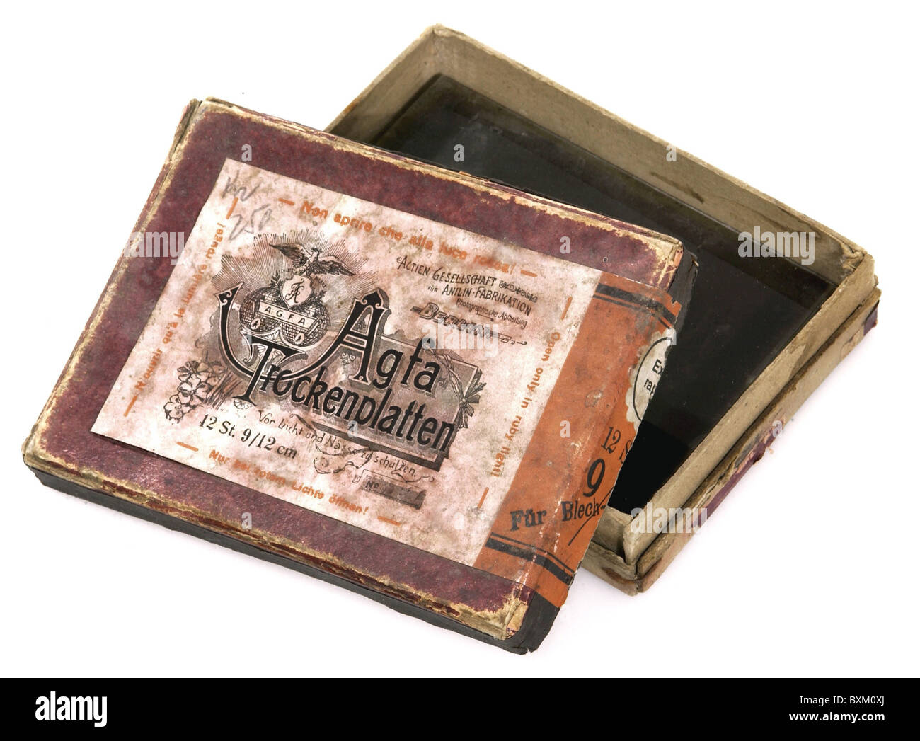 Fotografie, Zubehör, Schachtel mit 12 Glasnegative, Format 9 x 12 cm, Agfa, Berlin, Deutschland, um 1899, Zusatzrechte-Clearenzen-nicht lieferbar Stockfoto
