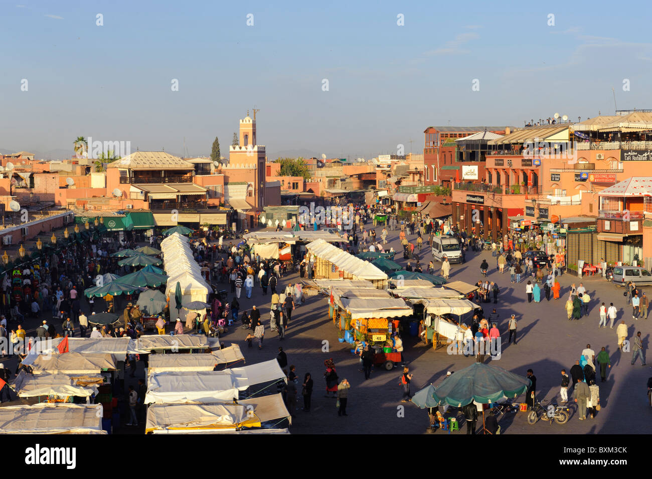 Der Djemaa El Fna, La Place Stockfoto