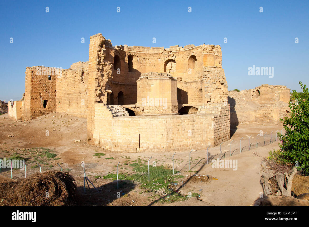 Burg in den Ruinen von Harran in Sanliurfa, Türkei Stockfoto