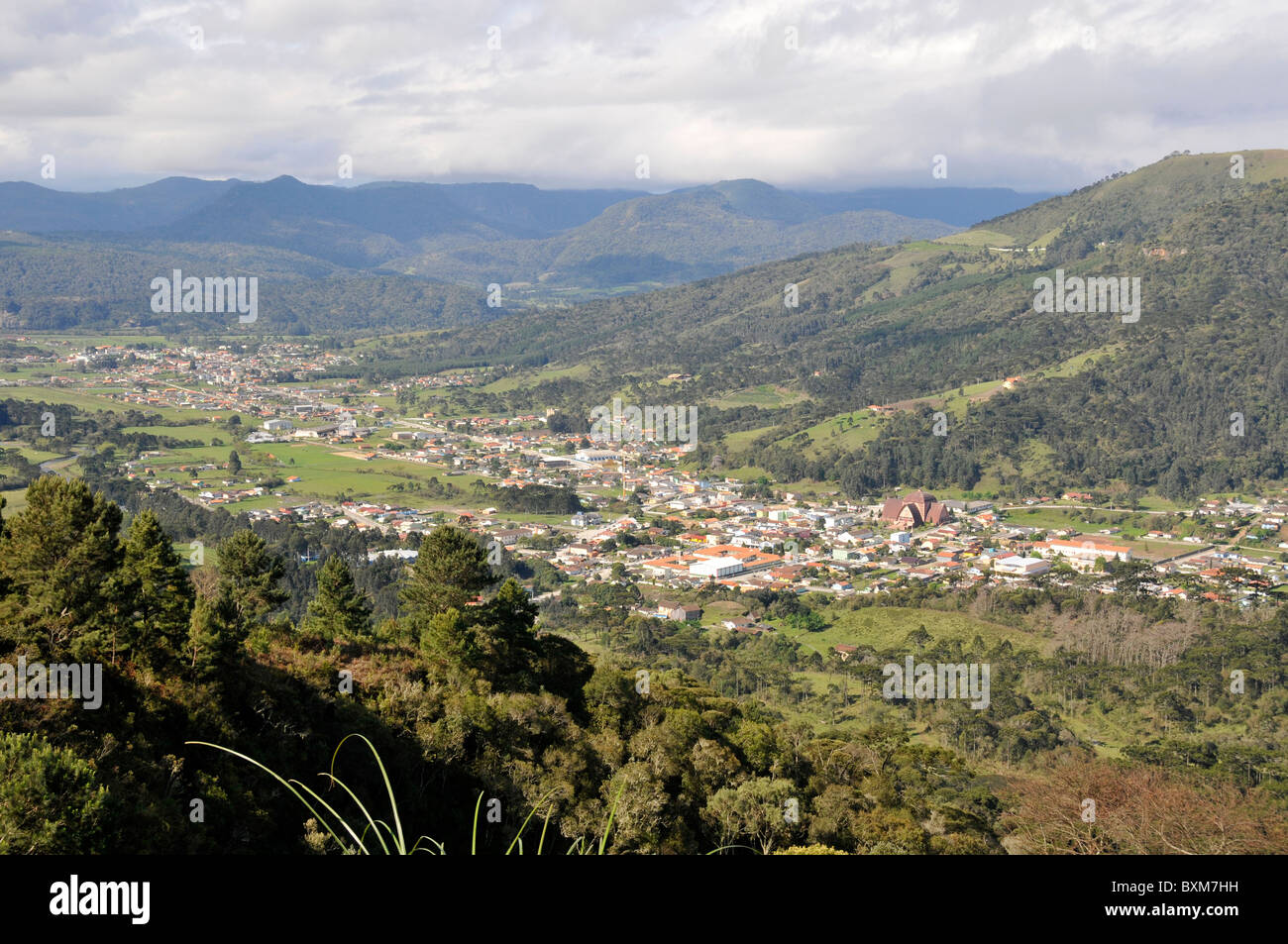Luftaufnahme der Stadt Urubici, Santa Catarina, Brasilien Stockfoto