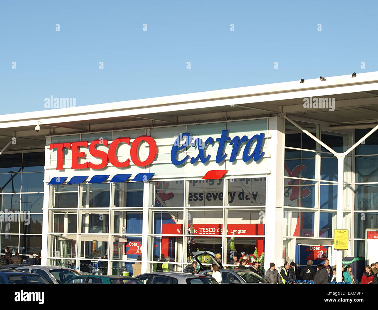 Anzeichen bei Tesco Extra, Longton, Stoke on Trent beim Weihnachts-shopping Dezember 2010 Stockfoto