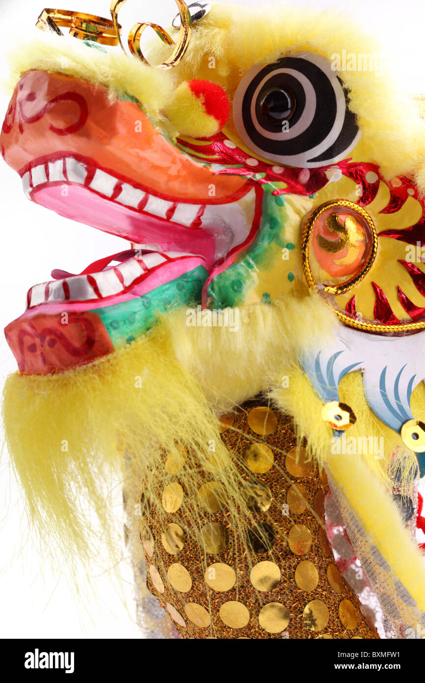 Chinesisches Neujahr Dekoration--Closeup tanzender Drachen auf weiß. Stockfoto