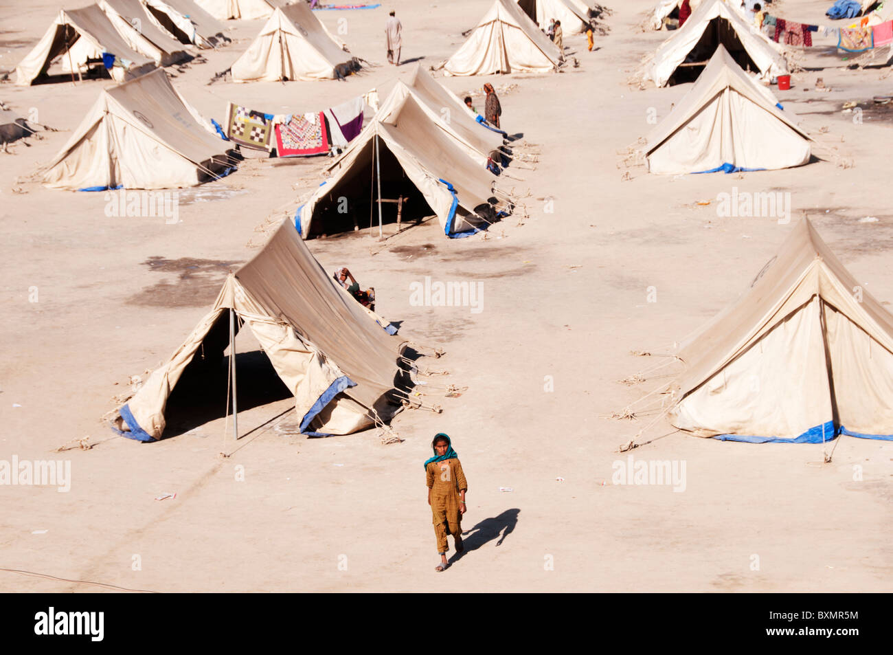 Pakistan nach der Flut. Armee-Camp für Vertriebene, die von den Überschwemmungen. Stockfoto