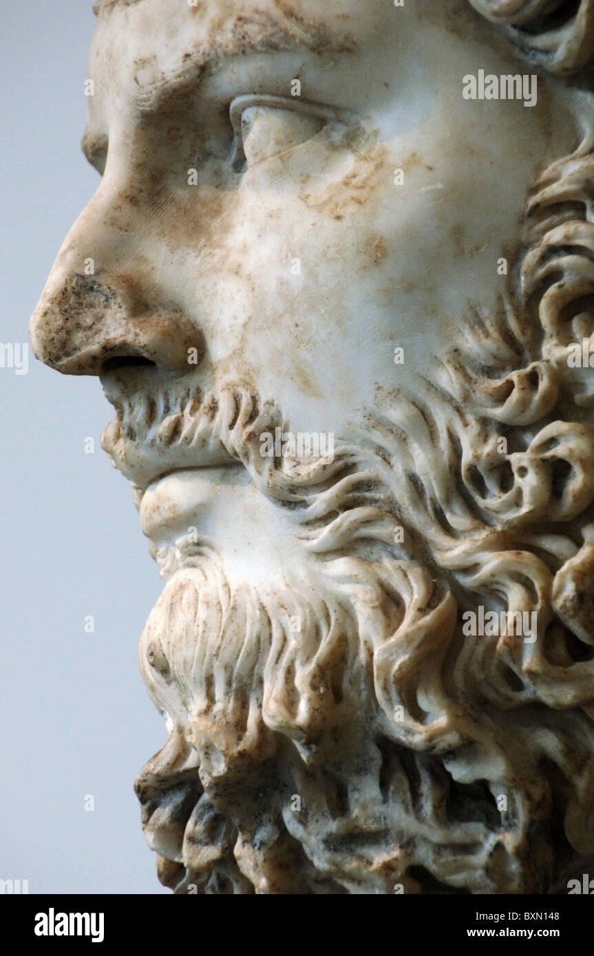 Lucius Verus Augustus. (130-169). römischer Kaiser (161-169). Fragmentarische römische Marmorbüste. Antonine Periode. Stockfoto