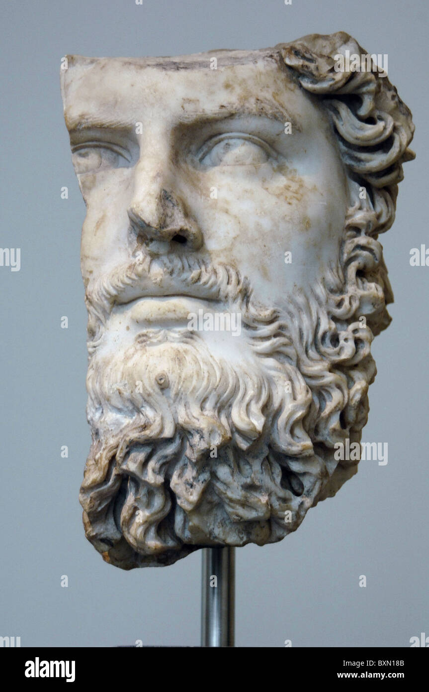 Lucius Verus Augustus. (130-169). römischer Kaiser (161-169). Fragmentarische römische Marmorbüste. Antonine Periode. Stockfoto
