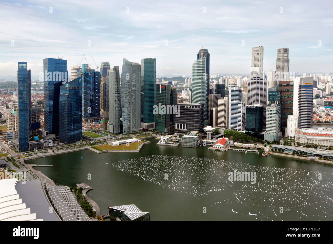 Singapore Marina Bay und die Skyline des Finanzzentrums Ansicht von oben des Marina Bay Sands Hotel Stockfoto