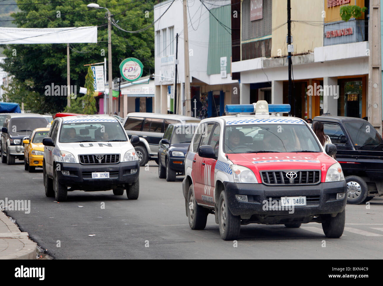 UN-Fahrzeuge in der Stadt Dili, Timor-Leste (Osttimor) Stockfoto