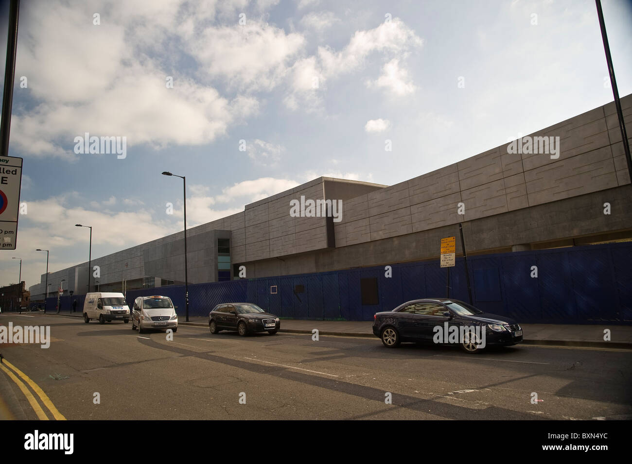 Die neue Shoreditch London Overground Station Bethnal Green Road, London, UK Stockfoto