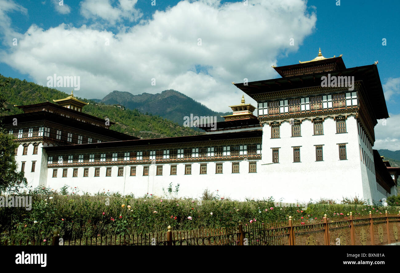 In Thimpu, Bhutan Hauptstadt, Tashichho Dzong oder Festung enthält der Stadt Verwaltung und klösterliche Gemeinschaft Stockfoto