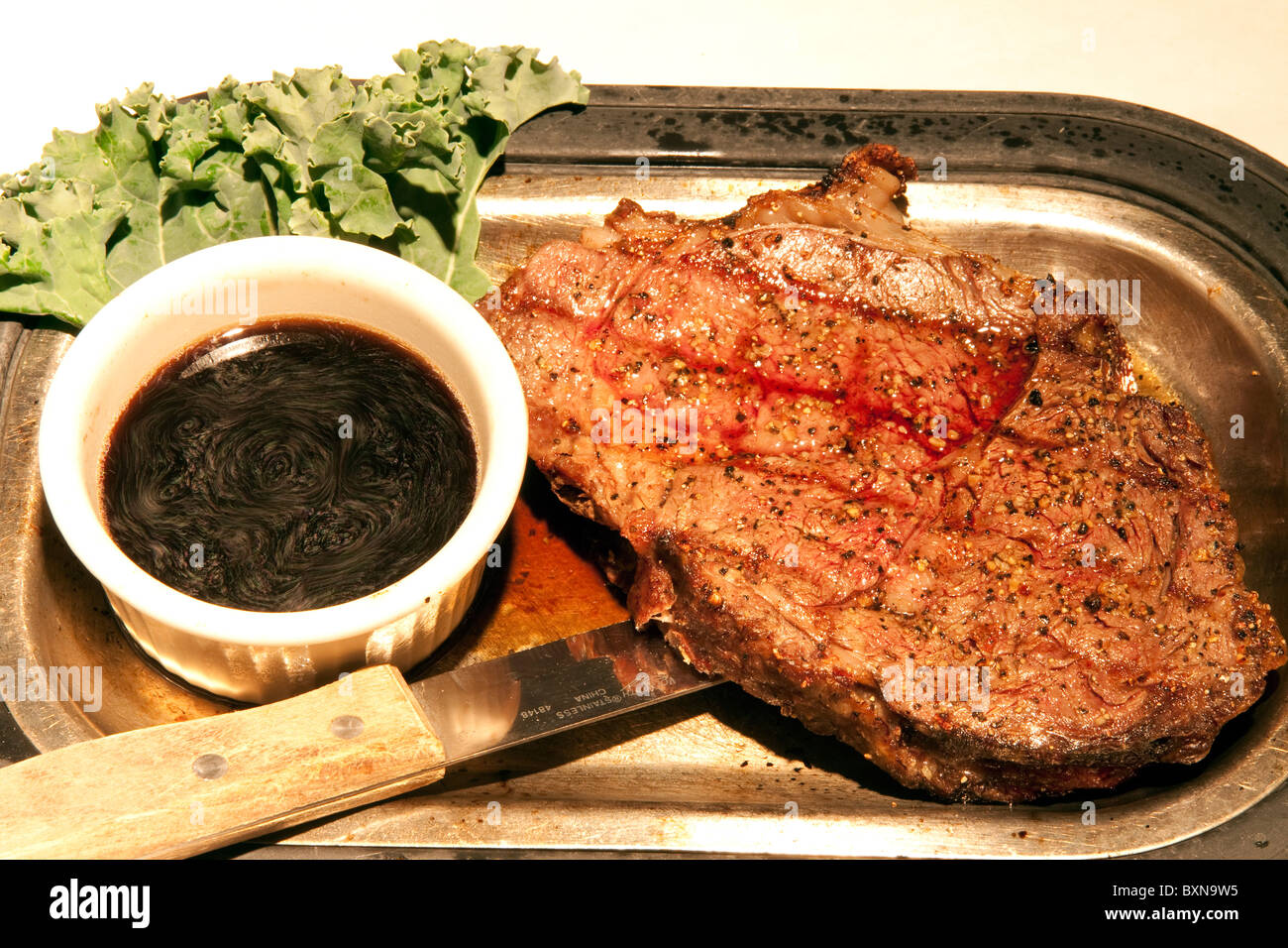Hochrippe mit Au jus USA Stockfoto
