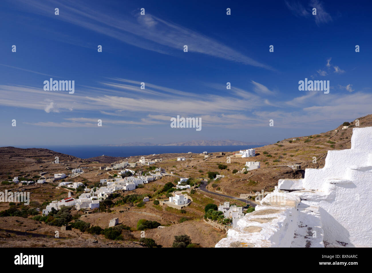 Anzeigen von Tinos Landschaft und des Ägäischen Meeres. Stockfoto